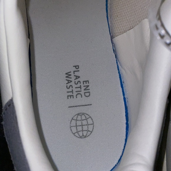 Cream Stan Smith Adidas Shoes - Picture 11 of 12